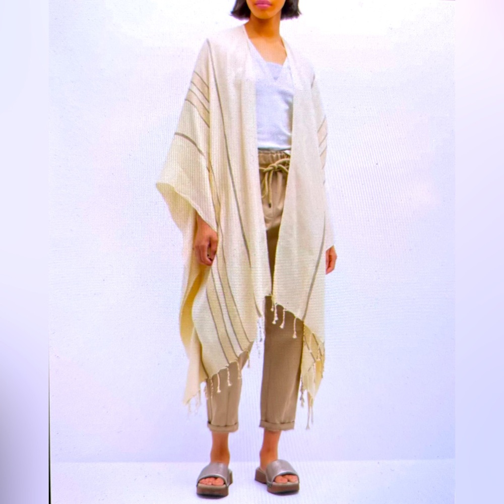Brunello Cucinelli Lurex Striped linen poncho with fringe